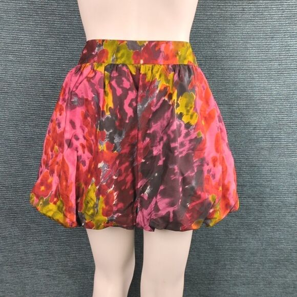 Trina Turk Silk/Wool Blend Bubble Hem Skirt Runs Large, See Notes!! - Picture 9 of 12